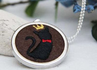 ���l�R�@�y���_���g�l�b�N���X